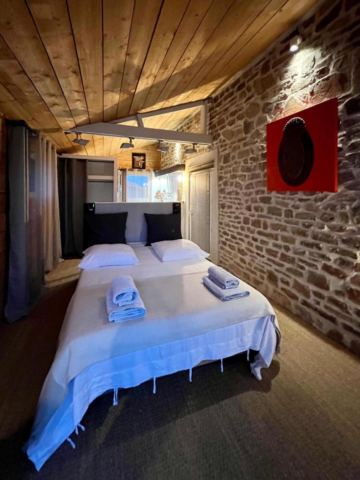 Galerie, Tumulus De La Hogue Otel Fontenay-le-Marmion Dış mekan fotoğraf